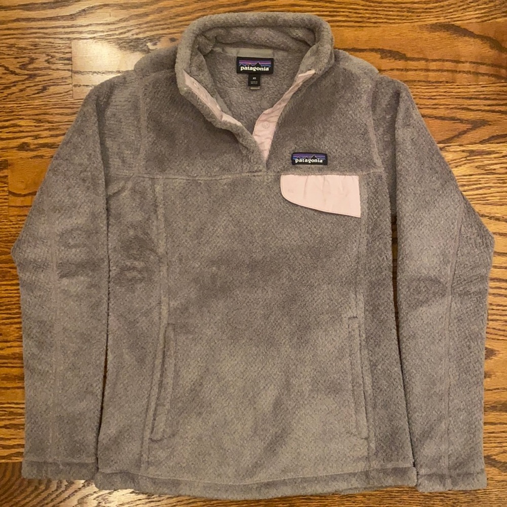 Purple patagonia pull-over
